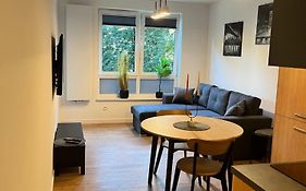 Apartament Julia 1-4 os Starowapiennikowa 42a z balkonem, klimatyzacją i miejscem parkingowym